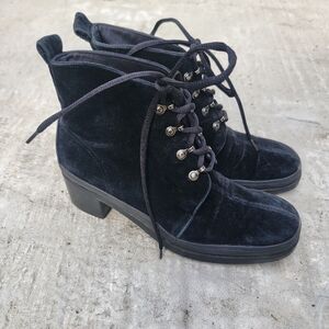 DKNY Womens Velvet Ankle Boots Sz 7.5 Black Lace Up Y2K VTG Whimsigoth Grunge